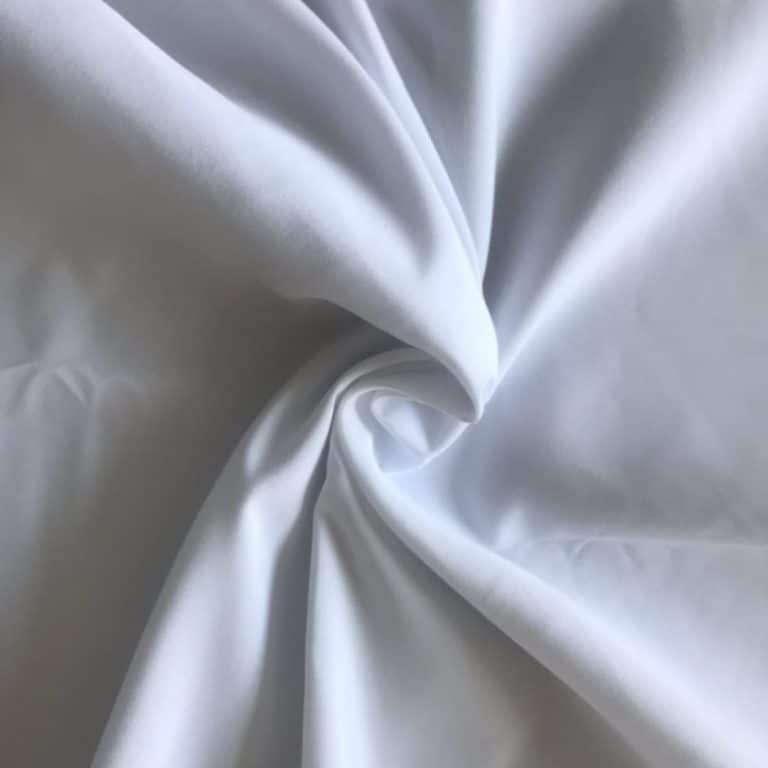 涤纶平纹消光桃皮绒防水透气透湿PU涂层风衣夹克面料